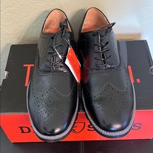 Deer Stags Benton Oxfords Size 11
NWT
